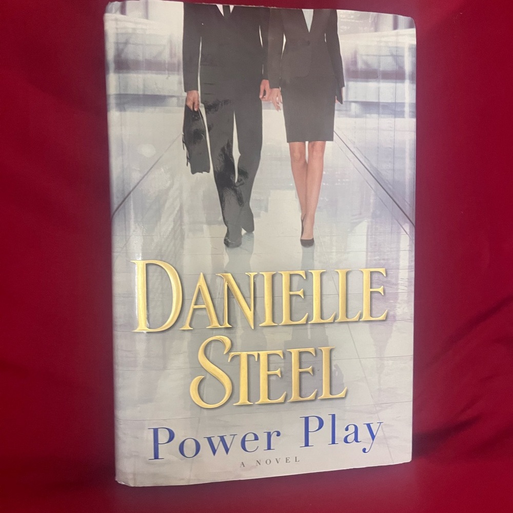 Daniel Steel *FIRST EDITION* novel
